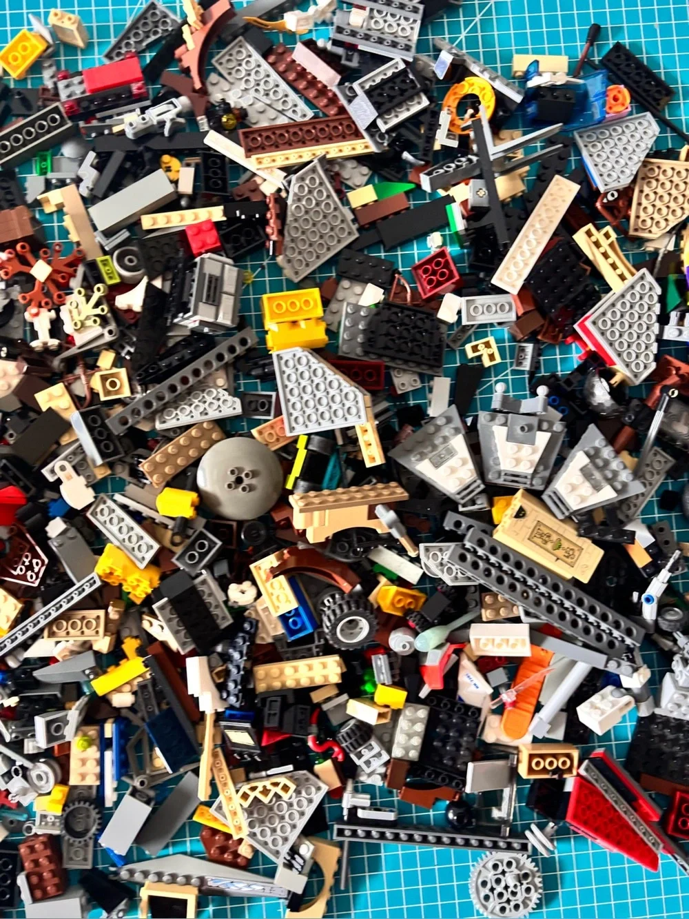 LEGO Mixed Building Bricks Pieces Parts Bulk Lot 3 Lbs 11 Oz